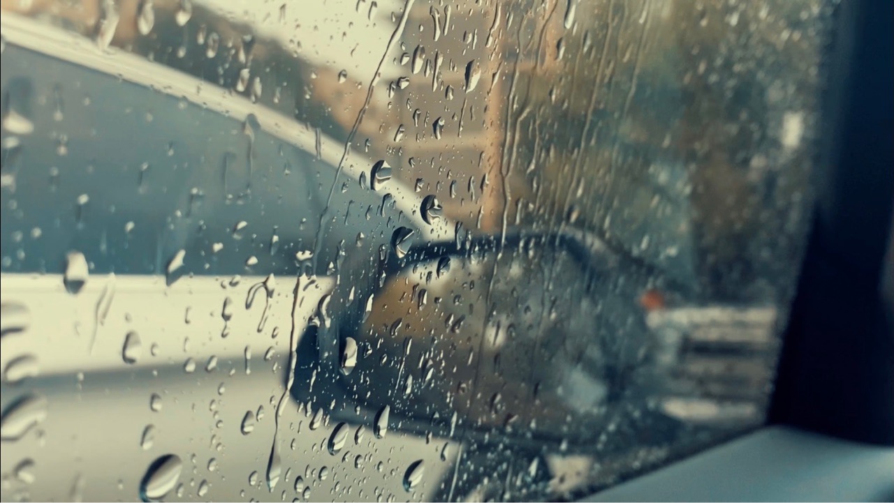 不喜欢下雨天，但喜欢听雨声。 - 图片 2