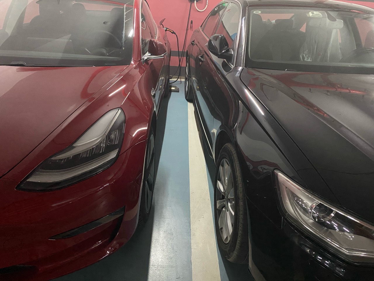 有遇到过这种么…有大把车位可以停，非要占用新能源位…不仅占位，还随心所欲的停，把别人车门堵死了，怎么 - 图片1