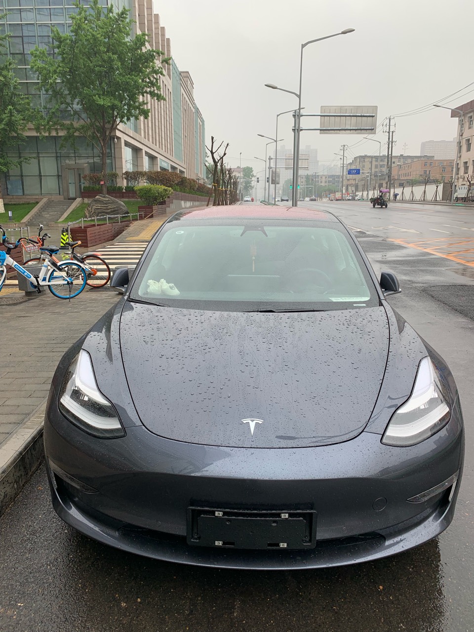 想咨询一下大家，有没有必要给model3贴个车衣啊，纠结中… - 图片 1