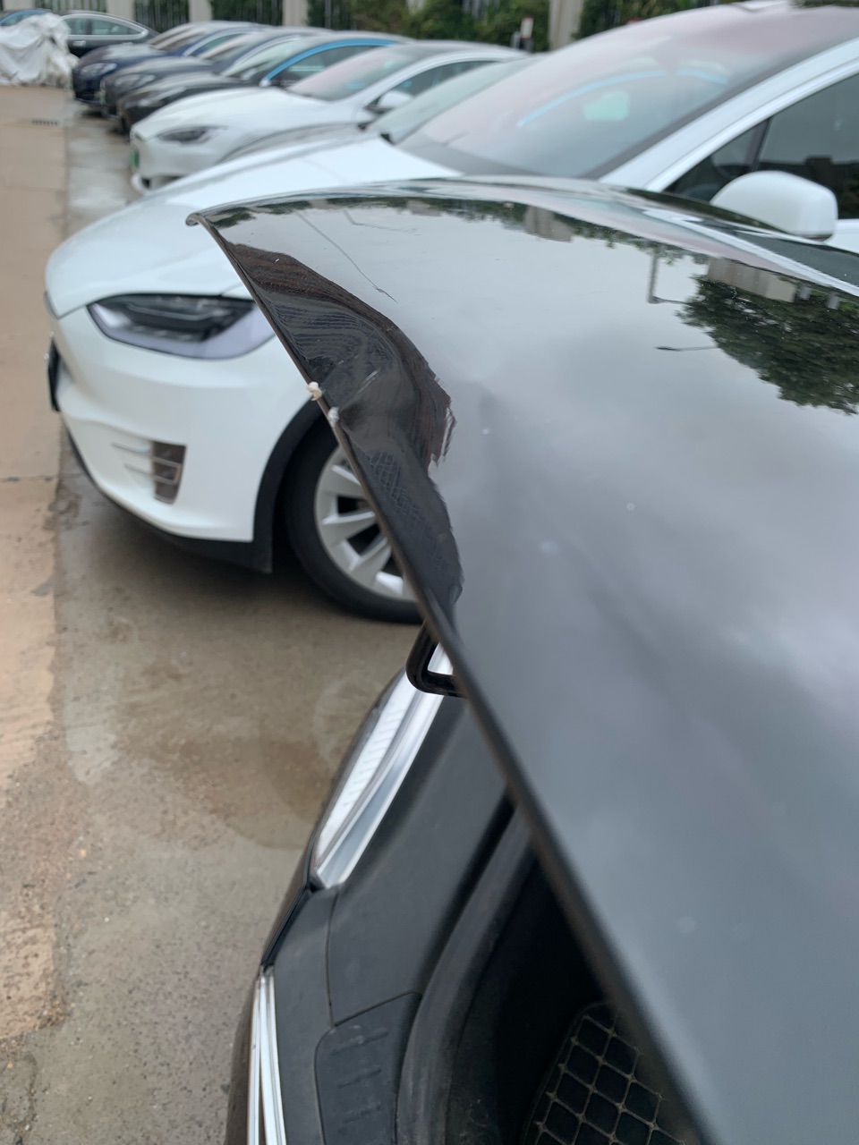 10码的速度追尾了，现在只要车速低于8km/h就一直响个不停，怎么解决？是雷达撞坏了，还是撞松了？ - 图片 2