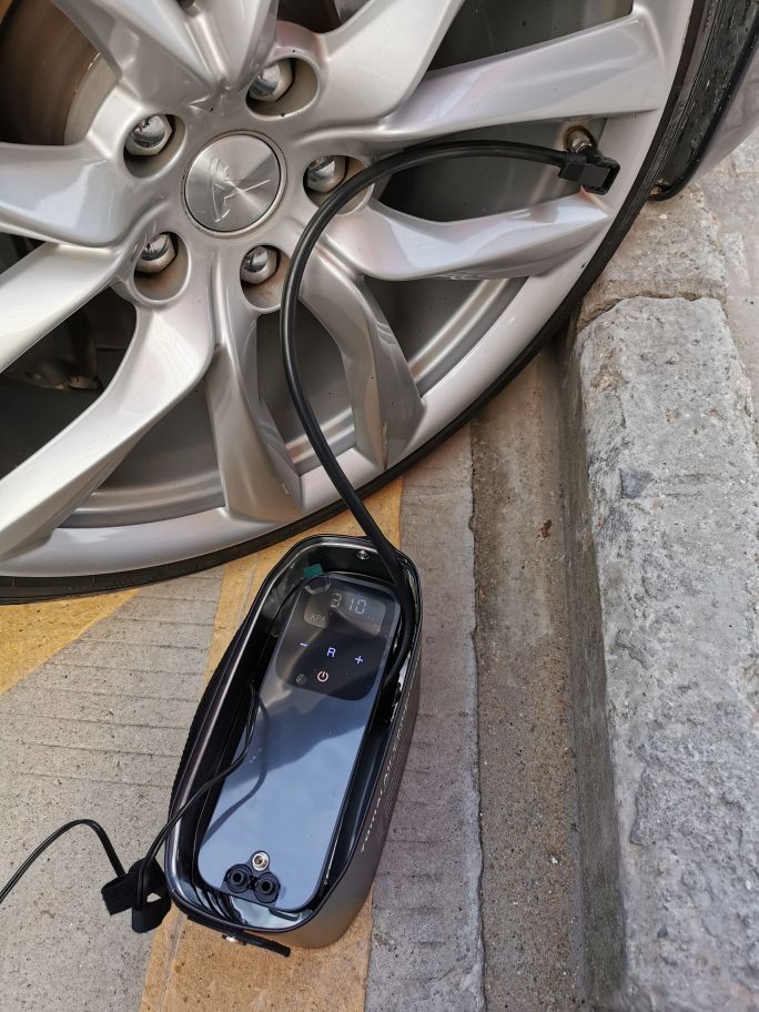 实测，70迈打气泵，挺实用。从2.3打到3.1没压力，前后大概一分钟。如果只打到常用气压2.9会更快 - 图片2