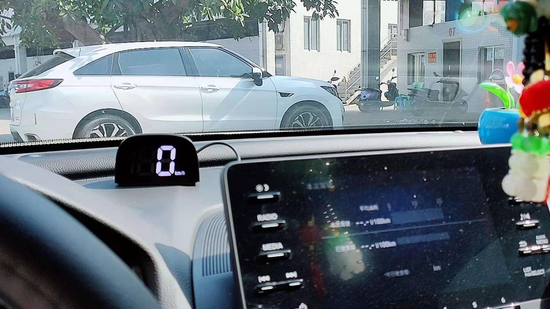 突然发现这个小东西很适合小3，过两天到货了，装车看看效果。小巧，不碍事，带电子狗功能。等我测试哈 - 图片 1