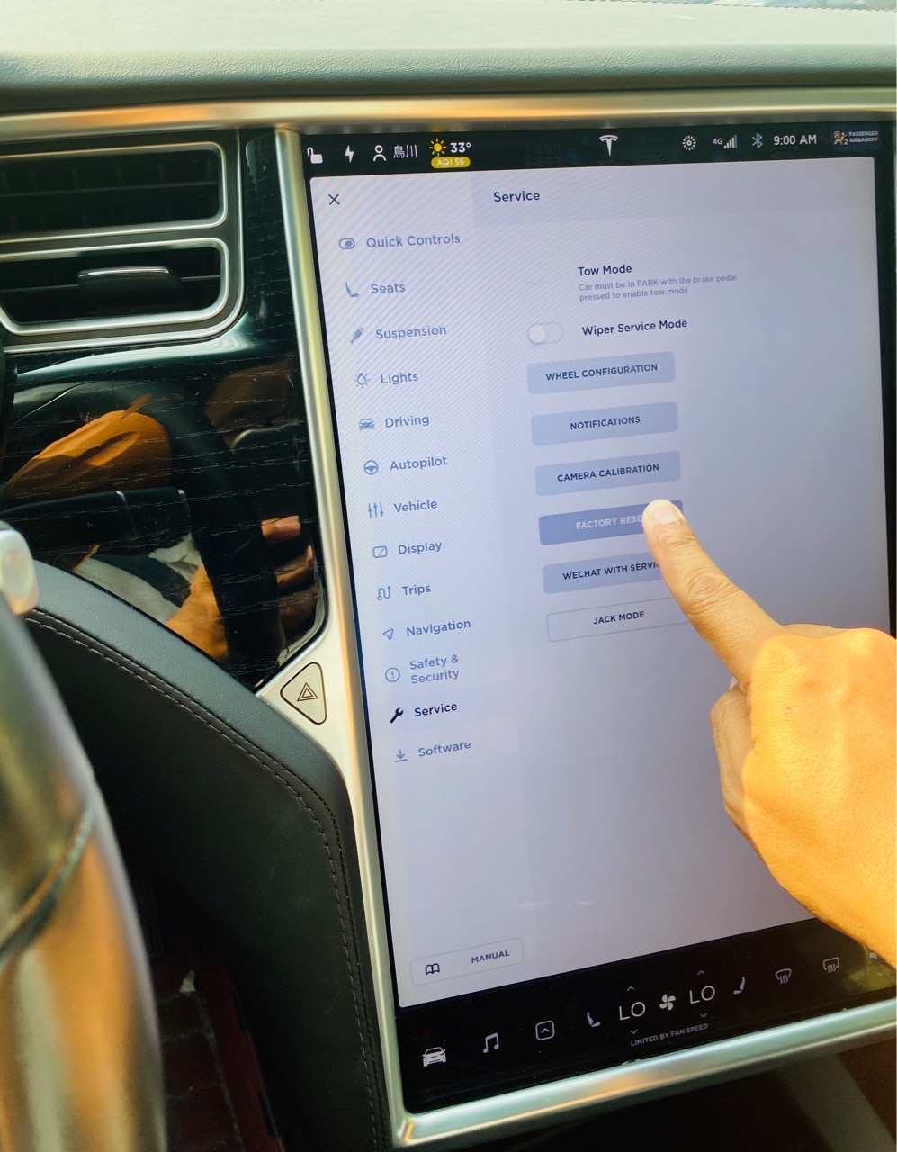 平时比较少摆弄我的X,最近大屏是在卡得不行了就点了一下回复原厂设置.几个发现如下.

1.恢复原厂需要十来分钟,有些设置会被清除
2.软件不会回滚,还是在你上一次更新的版本
3.恢复后操作流畅度达到新 - 图片 1