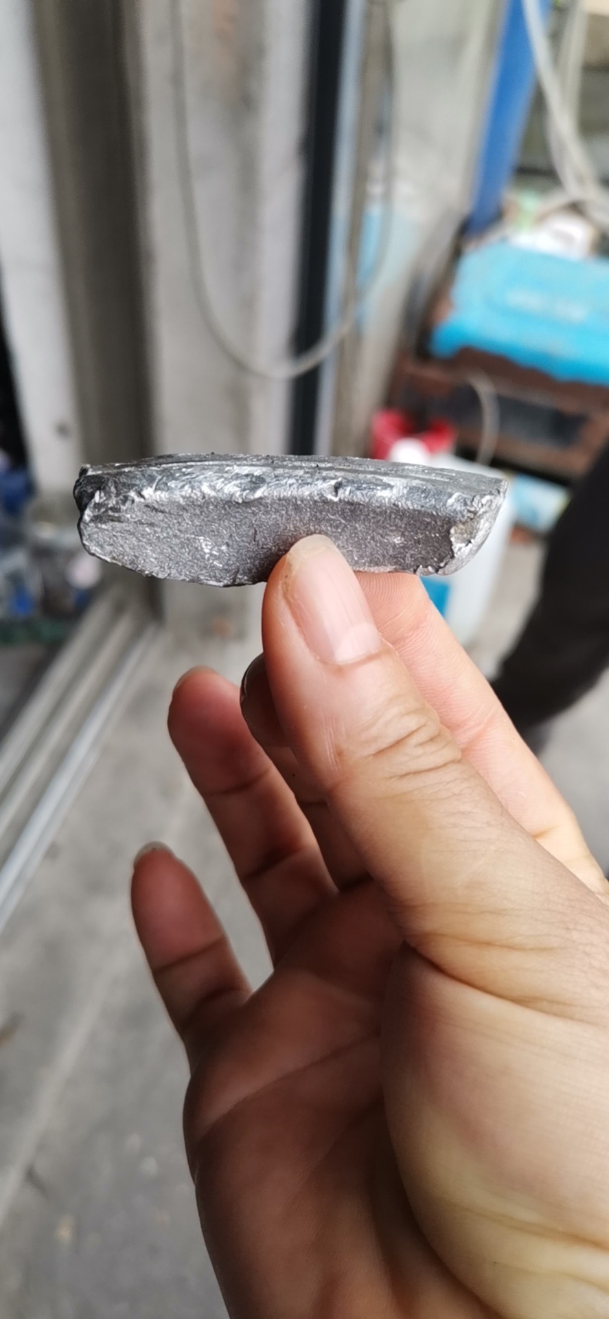 高速报废一个胎 上报路政索赔了 不知道运气如何 
18寸的的ps EV还没出 买了一对其他型号的ev胎 号称增加8%续航 - 图片 1