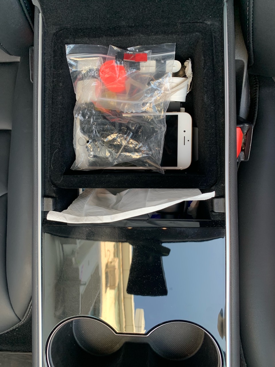 第两万公里也在 ap 哟！
另外发现了新的餐巾纸位置。 - 图片 2